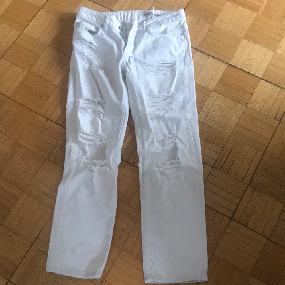 White distressed Zara jeans